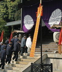 靖国神社涂鸦厕所案公审，历史、艺术与社会的碰撞