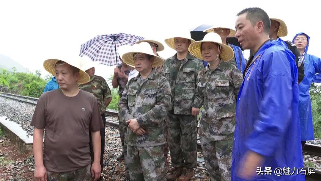 荒山健身革命，八套健身器材崭新安装启幕