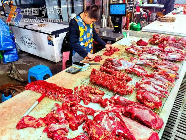 牛肉价格跌至近五年新低，市场趋势分析及未来展望