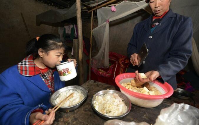 揭秘日常饮水习惯，杯子的容量与每日饮水量的关系探讨